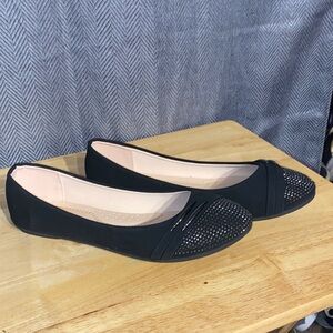 Elegant Black Studded Flats